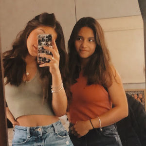 Meet your Posher, Daniela